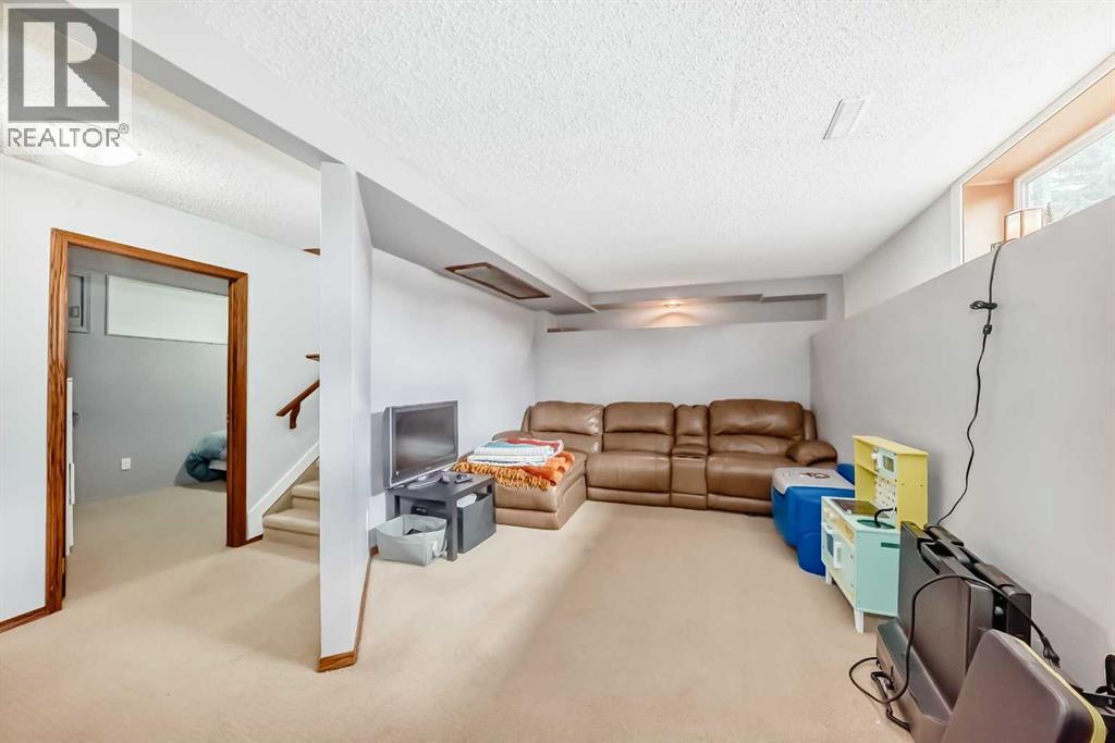 5224 19 Avenue NW - 24