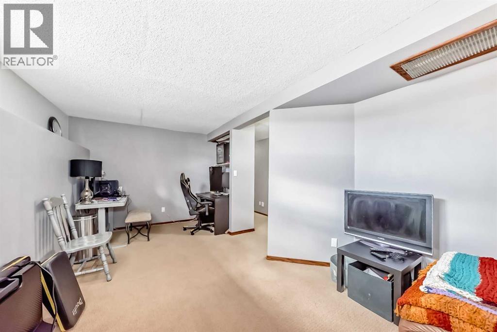 5224 19 Avenue NW - 25
