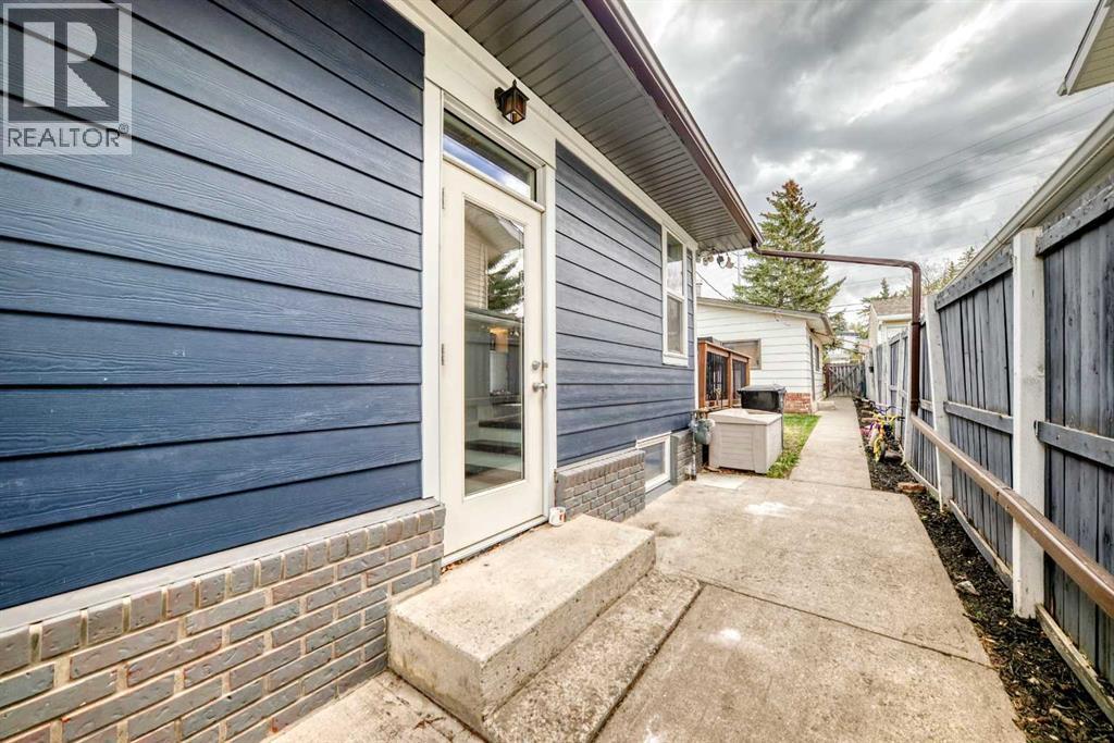 5224 19 Avenue NW - 30