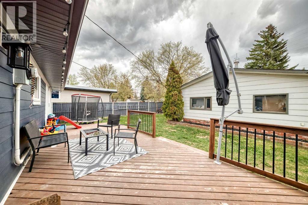 5224 19 Avenue NW - 8