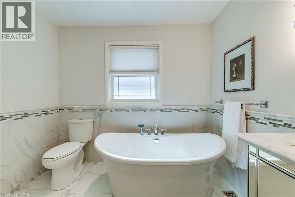 4306 LAKESHORE Road - 18