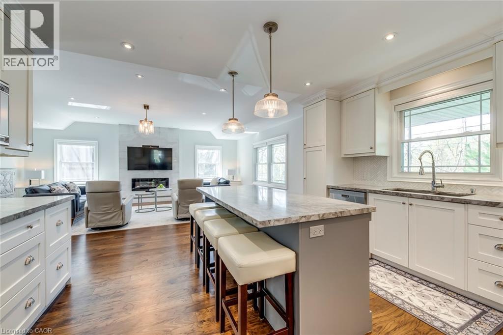4306 LAKESHORE Road - 12