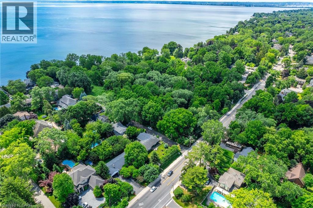 4306 LAKESHORE Road - 35