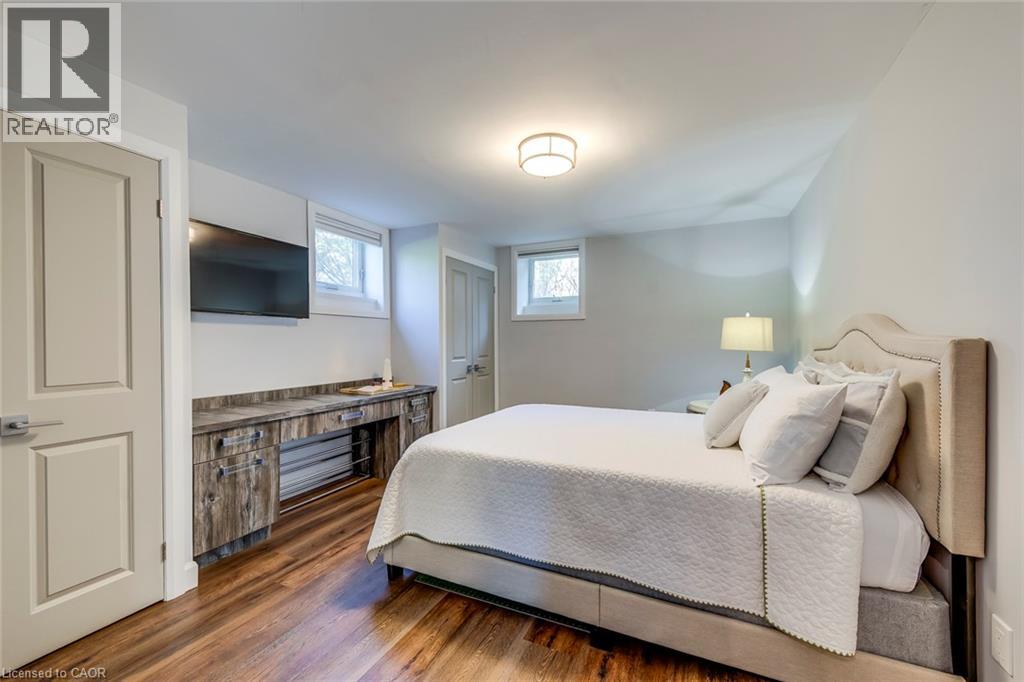 4306 LAKESHORE Road - 26
