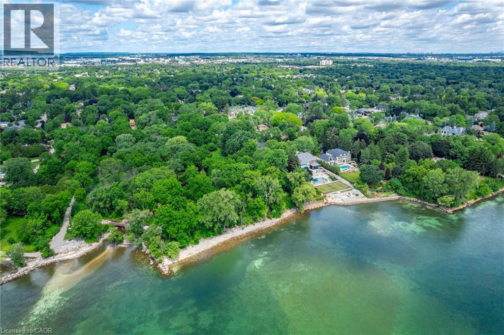 4306 LAKESHORE Road - 36