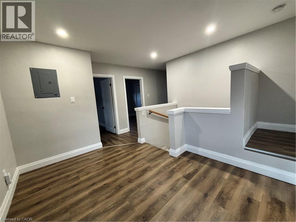 773 LAWRENCE Road, Hamilton, Ontario, L8K1Z7 — Photo 4