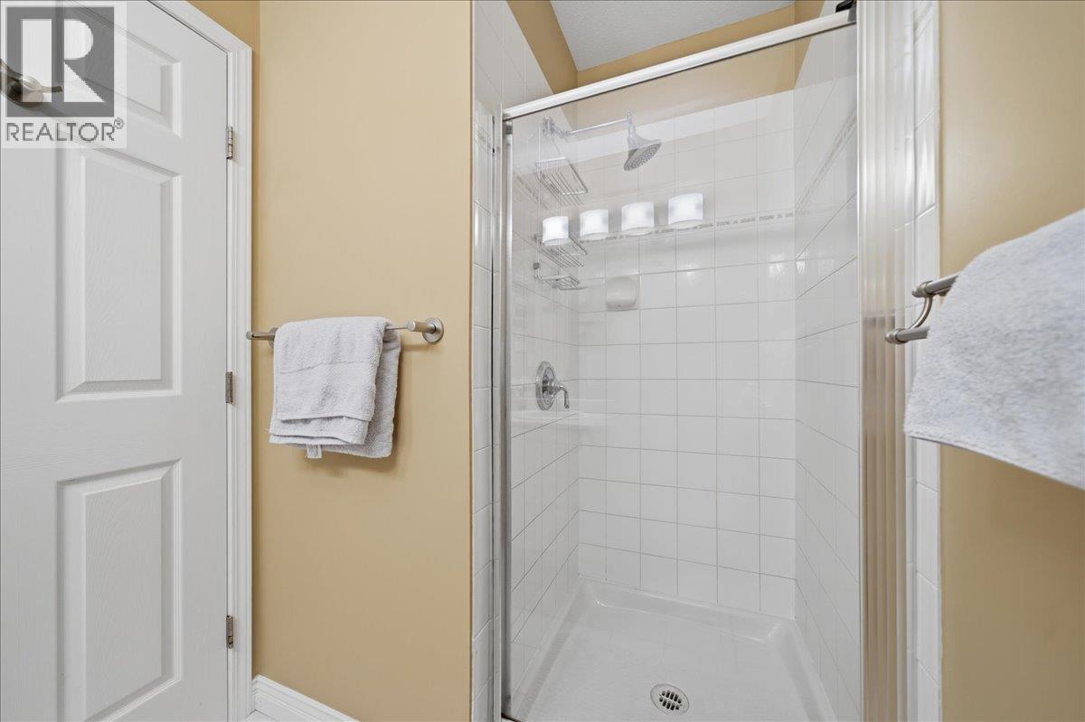 307 5270 OAKMOUNT CRESCENT — photo 3