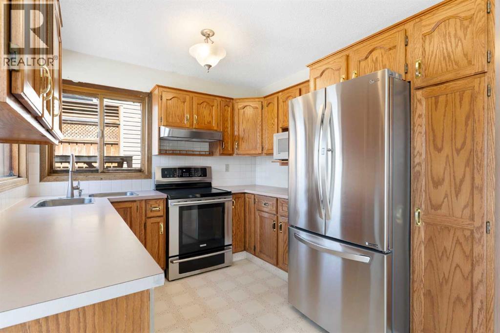 190 Hawkville Close NW - 14