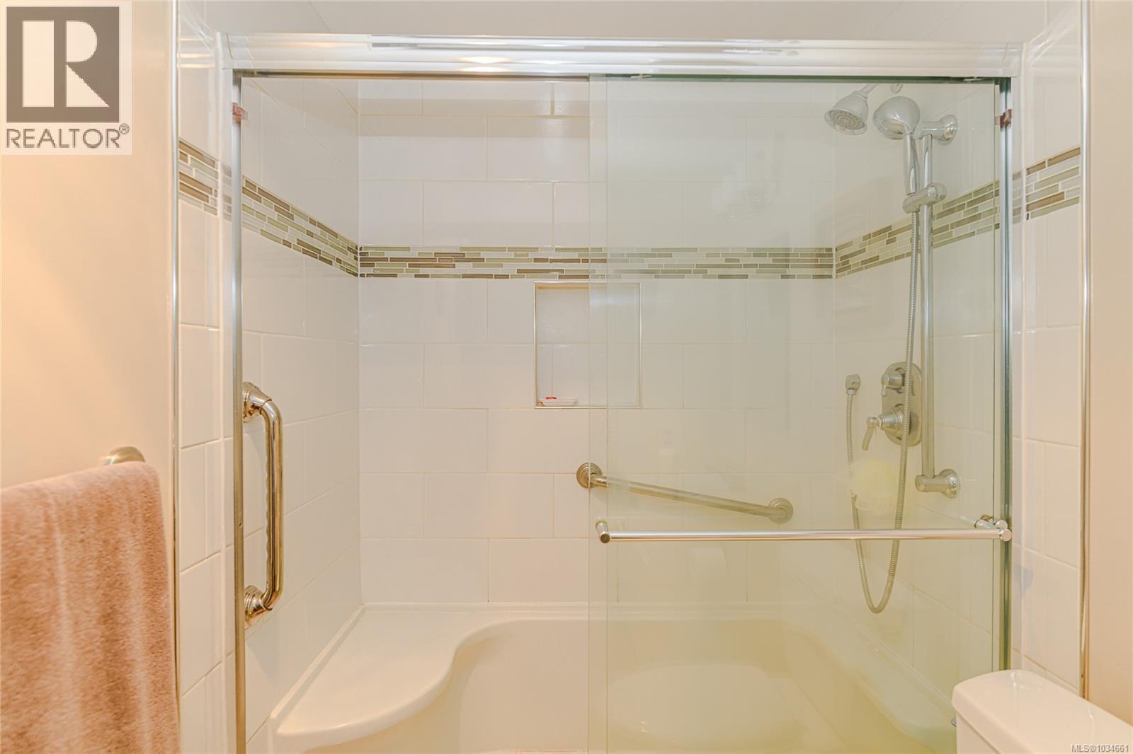 506 420 Linden Avenue, Victoria