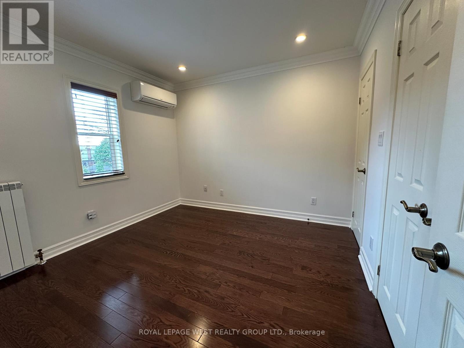 27 MOSSOM ROAD W - 16