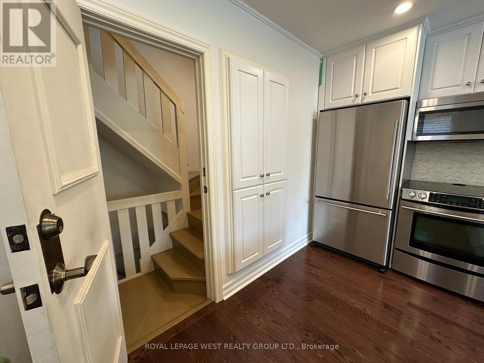 27 MOSSOM ROAD W - 12