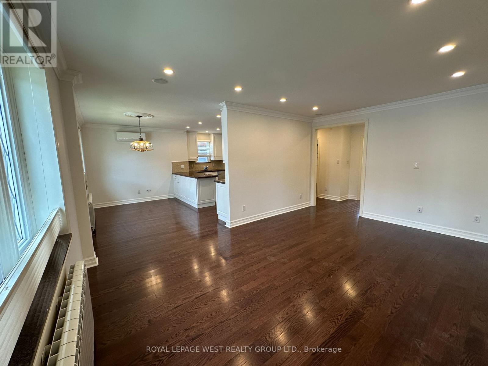 27 MOSSOM ROAD W - 8