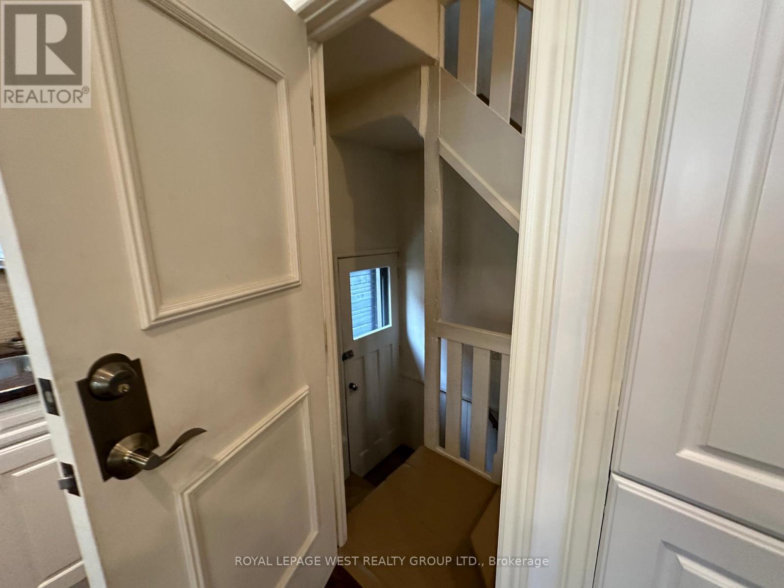 27 MOSSOM ROAD W - 13