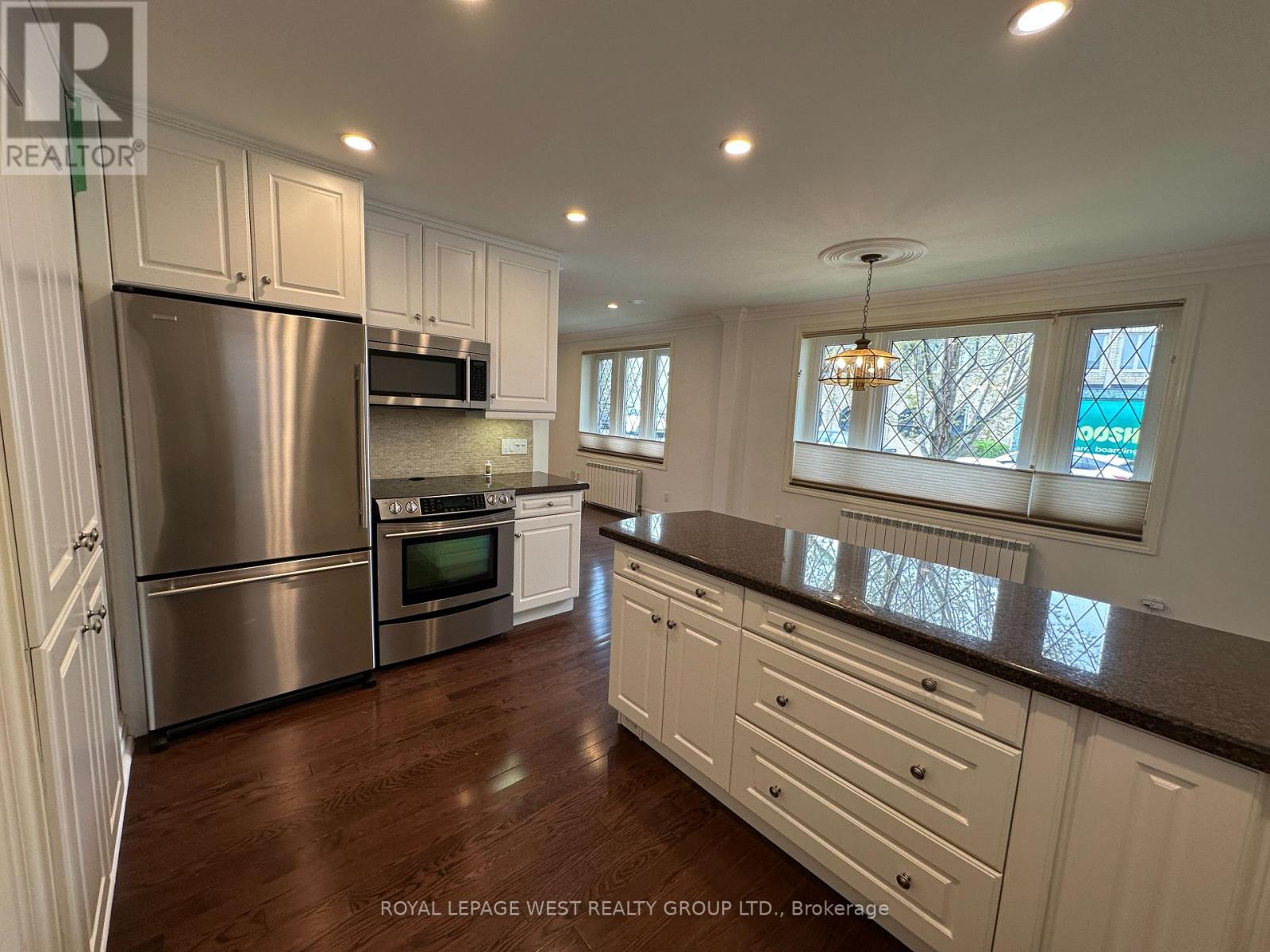 27 MOSSOM ROAD W - 10