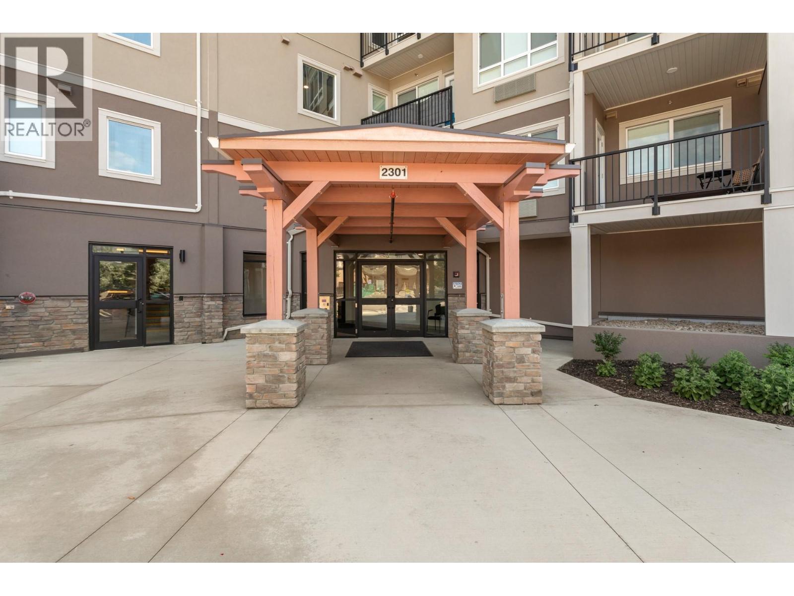 104 2301 Carrington Road, West Kelowna