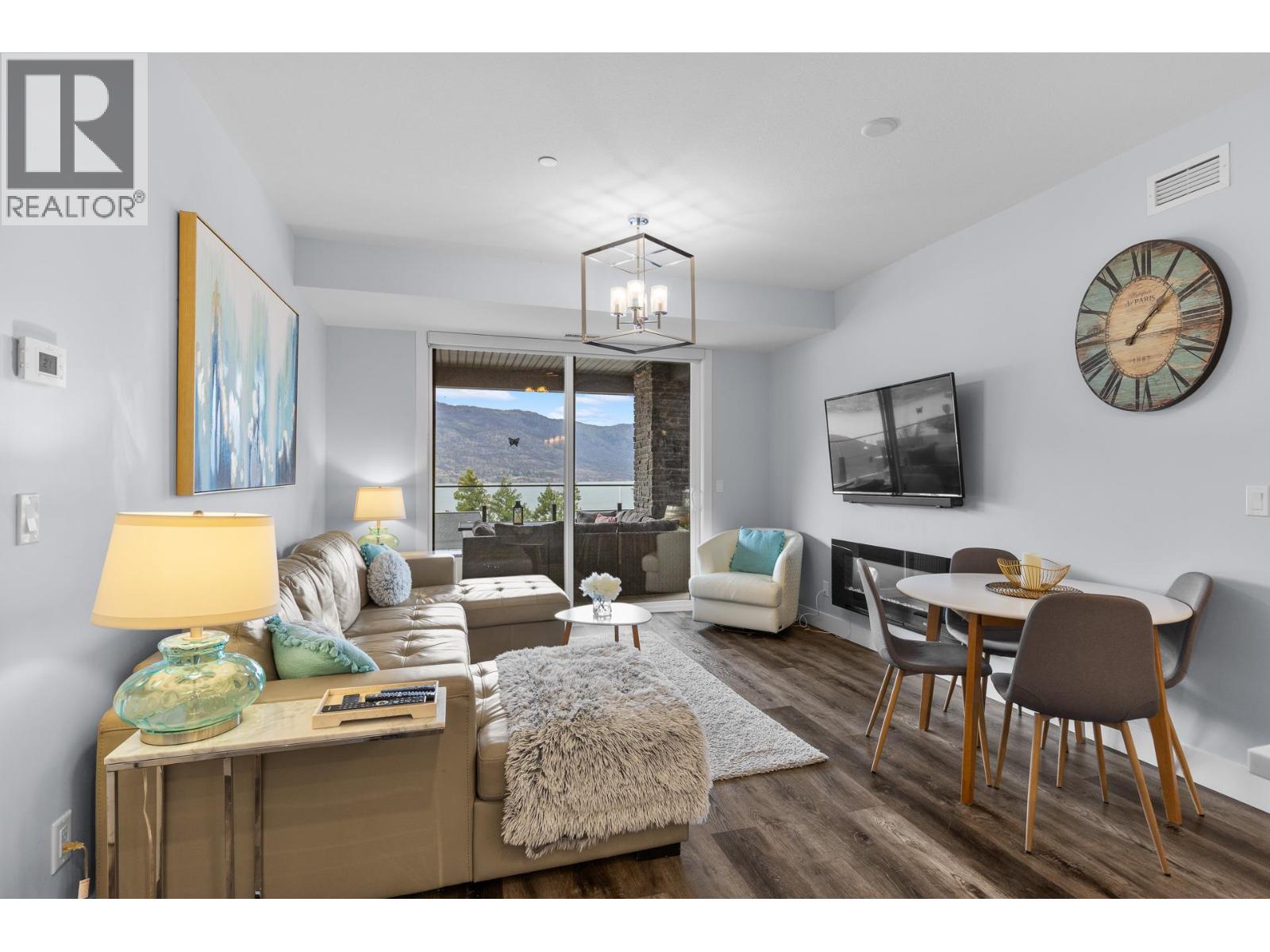 #103 3475 Granite Close - 16