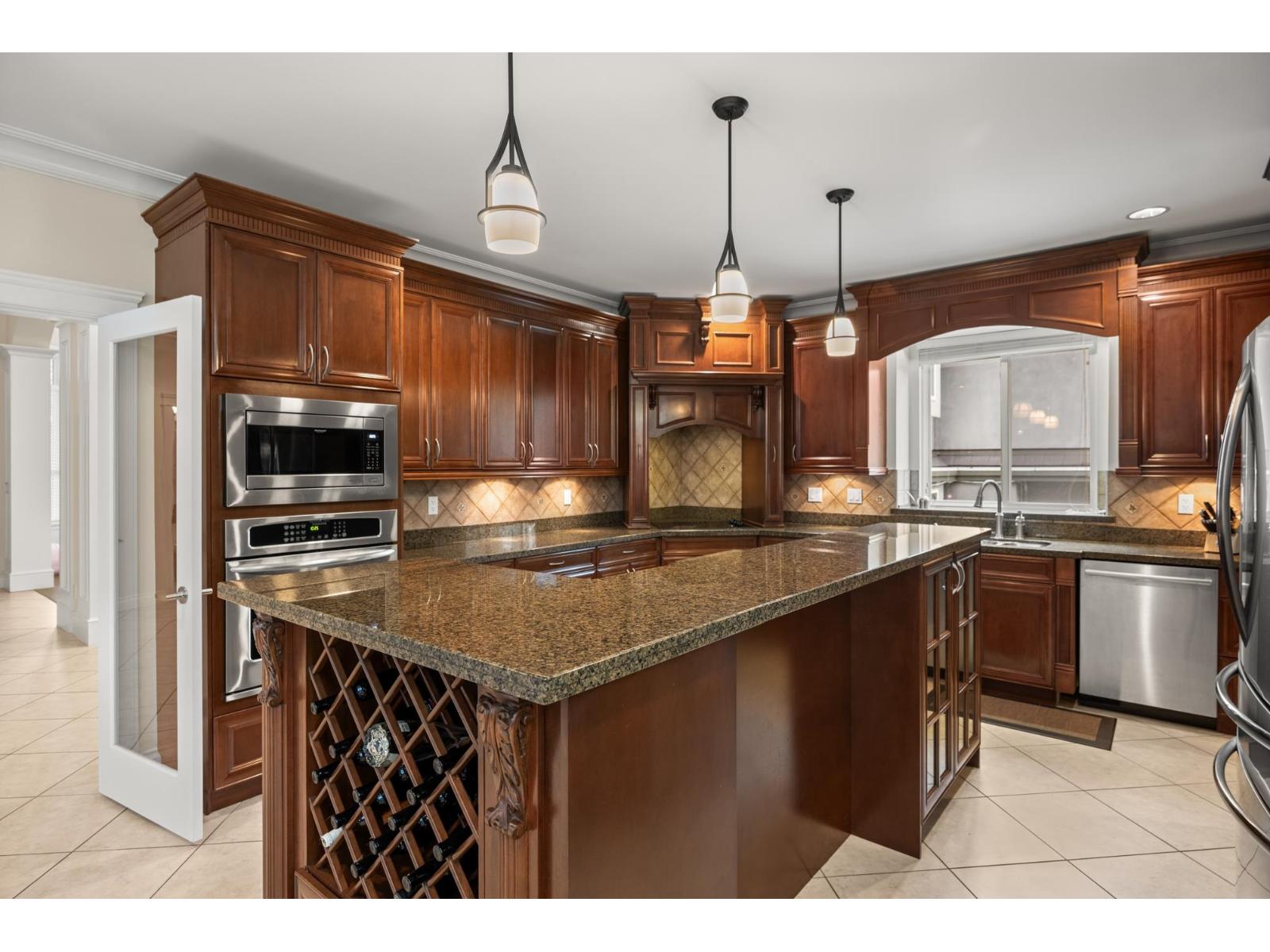 8 Bed, 5 Bath House for Sale in Surrey – 16416 92A AVENUE, Surrey – MLS# R3122806 - Image 18