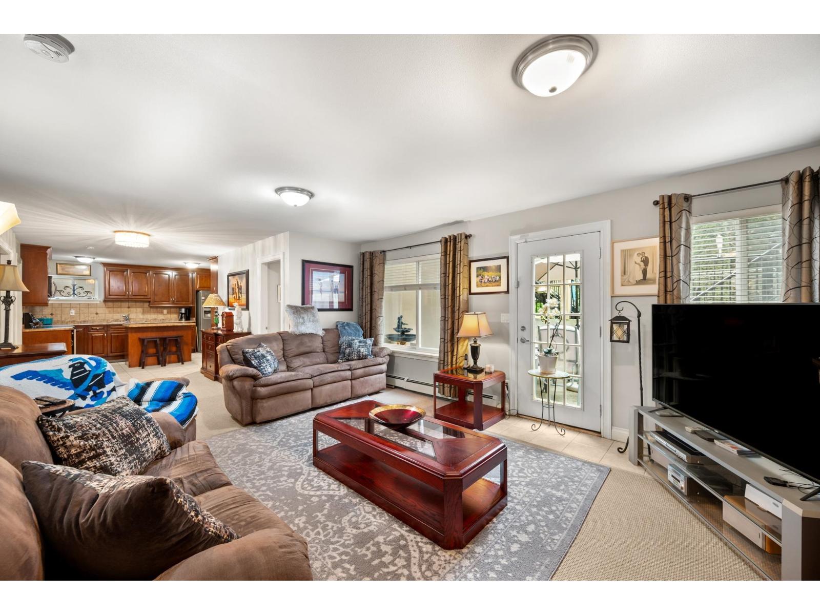 8 Bed, 5 Bath House for Sale in Surrey – 16416 92A AVENUE, Surrey – MLS# R3122806 - Image 9