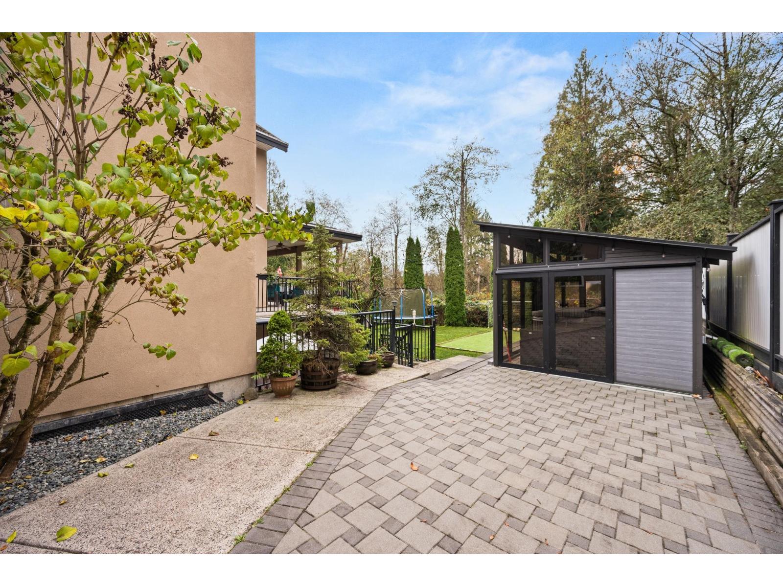 8 Bed, 5 Bath House for Sale in Surrey – 16416 92A AVENUE, Surrey – MLS# R3122806 - Image 37