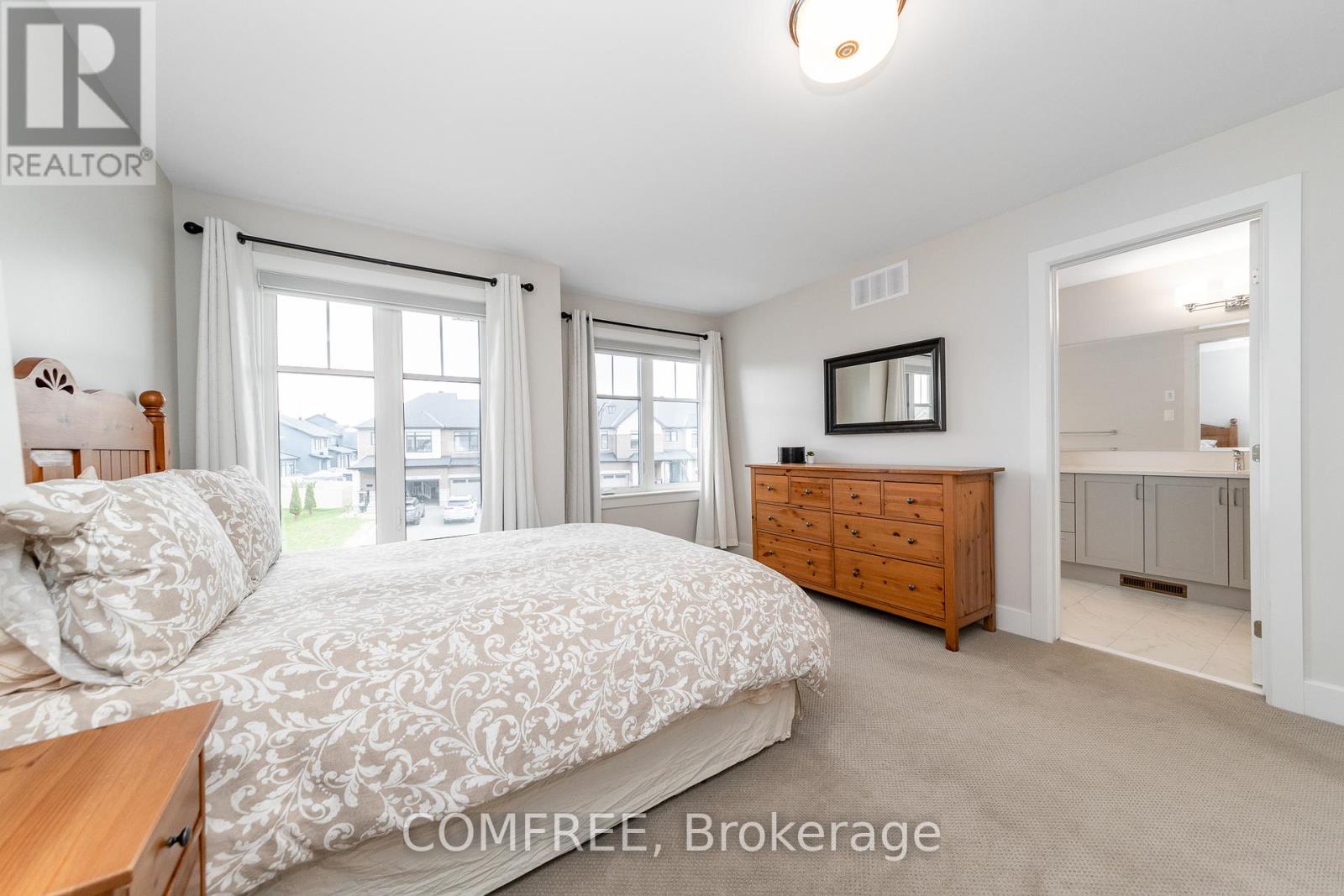 663 PUTNEY CRESCENT - 35