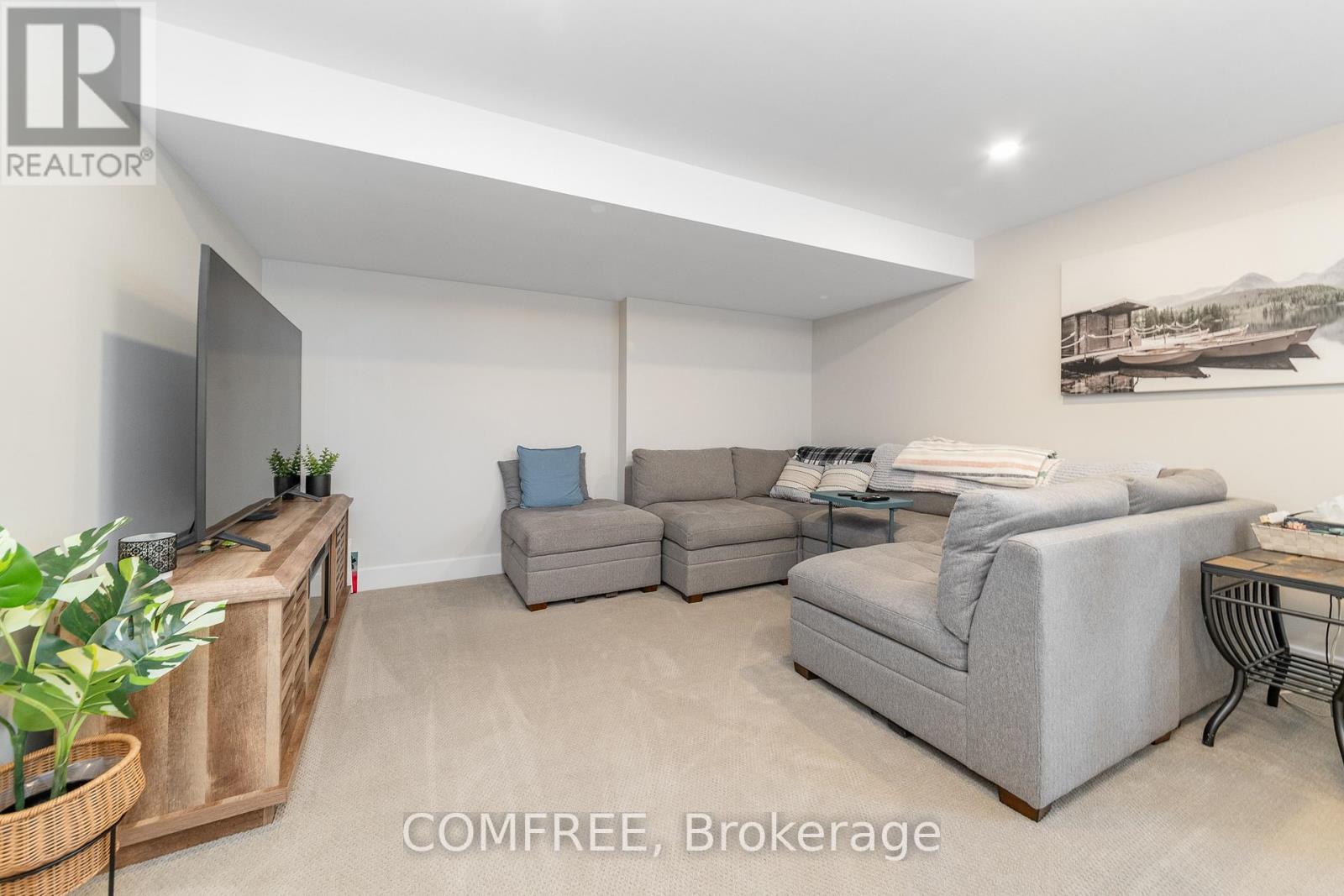 663 PUTNEY CRESCENT - 43