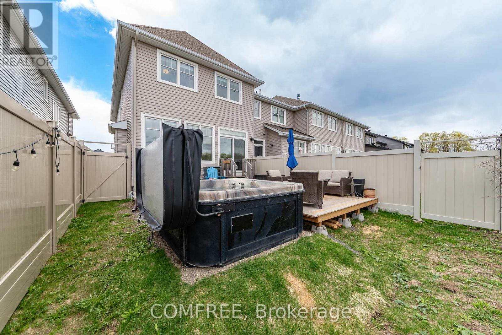 663 PUTNEY CRESCENT - 45