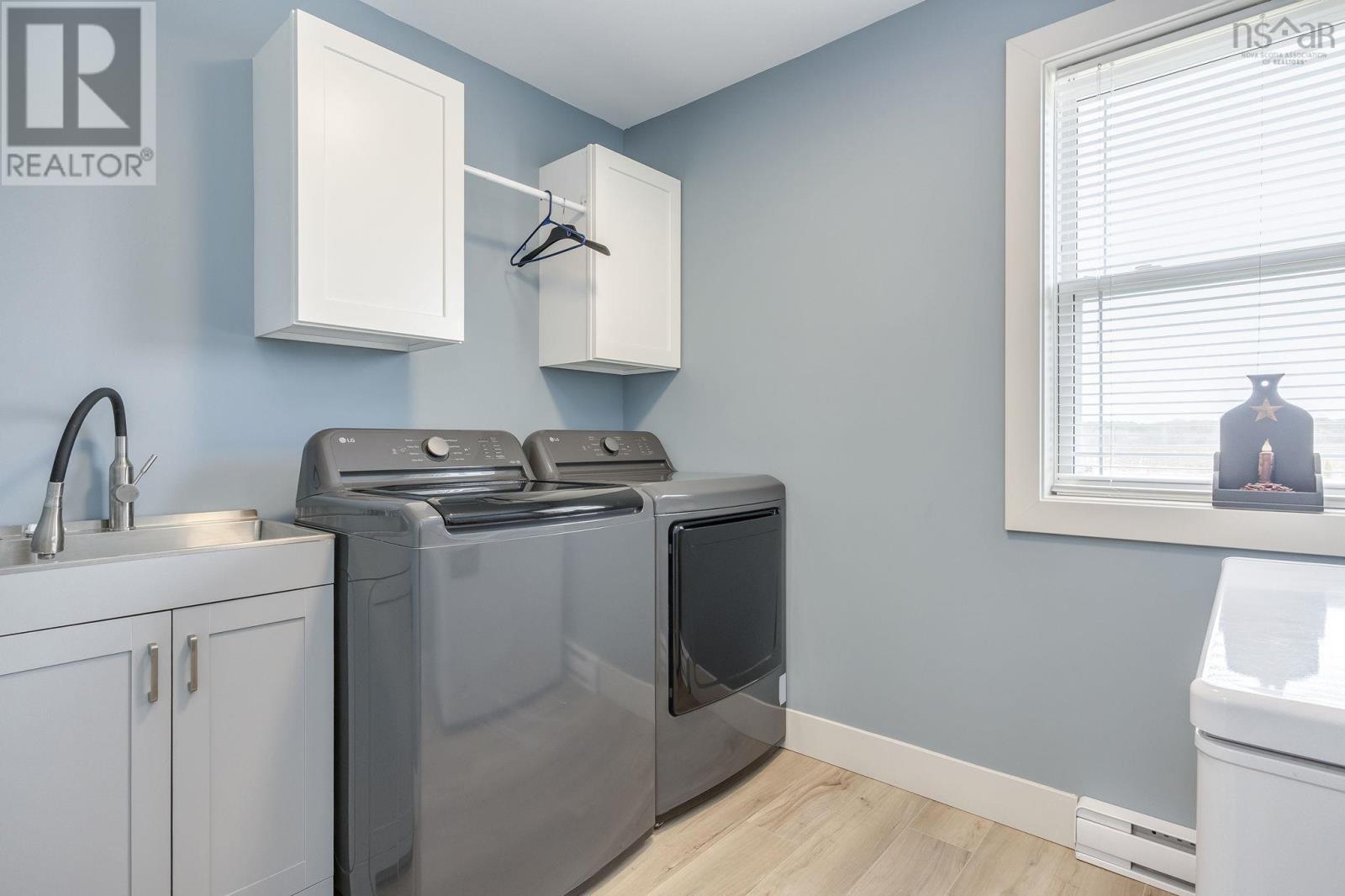 654 Whitman Road - 25