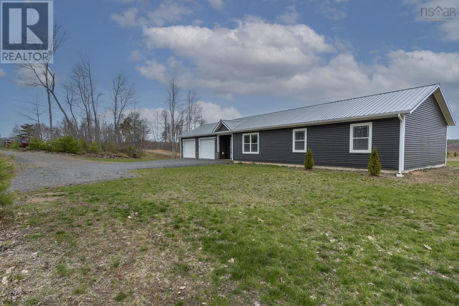 654 Whitman Road - 4