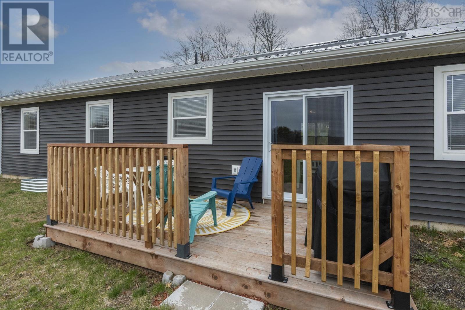 654 Whitman Road - 5