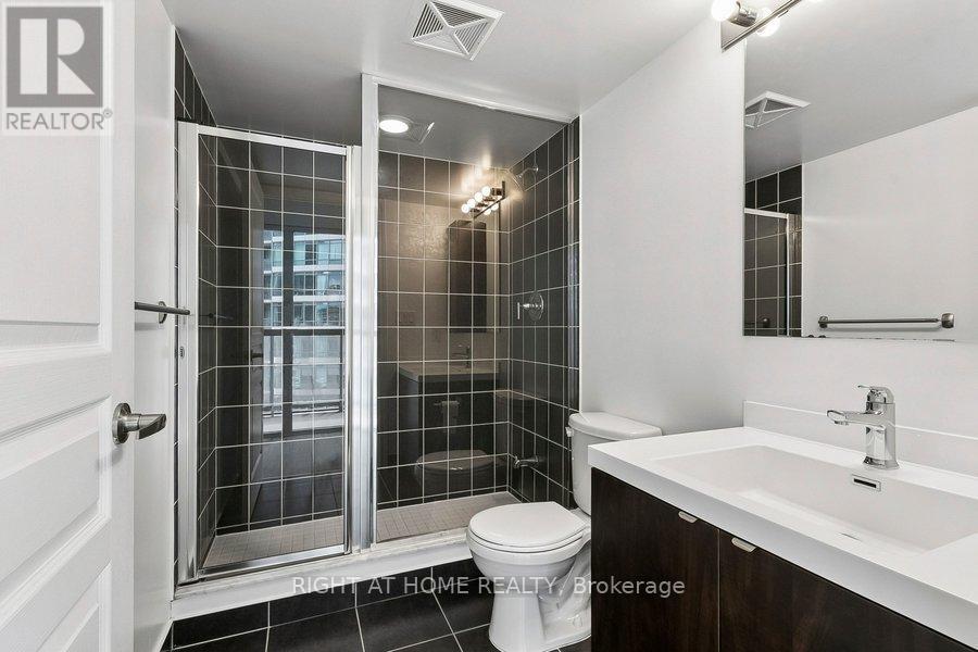 #506 352 FRONT STREET W - 13