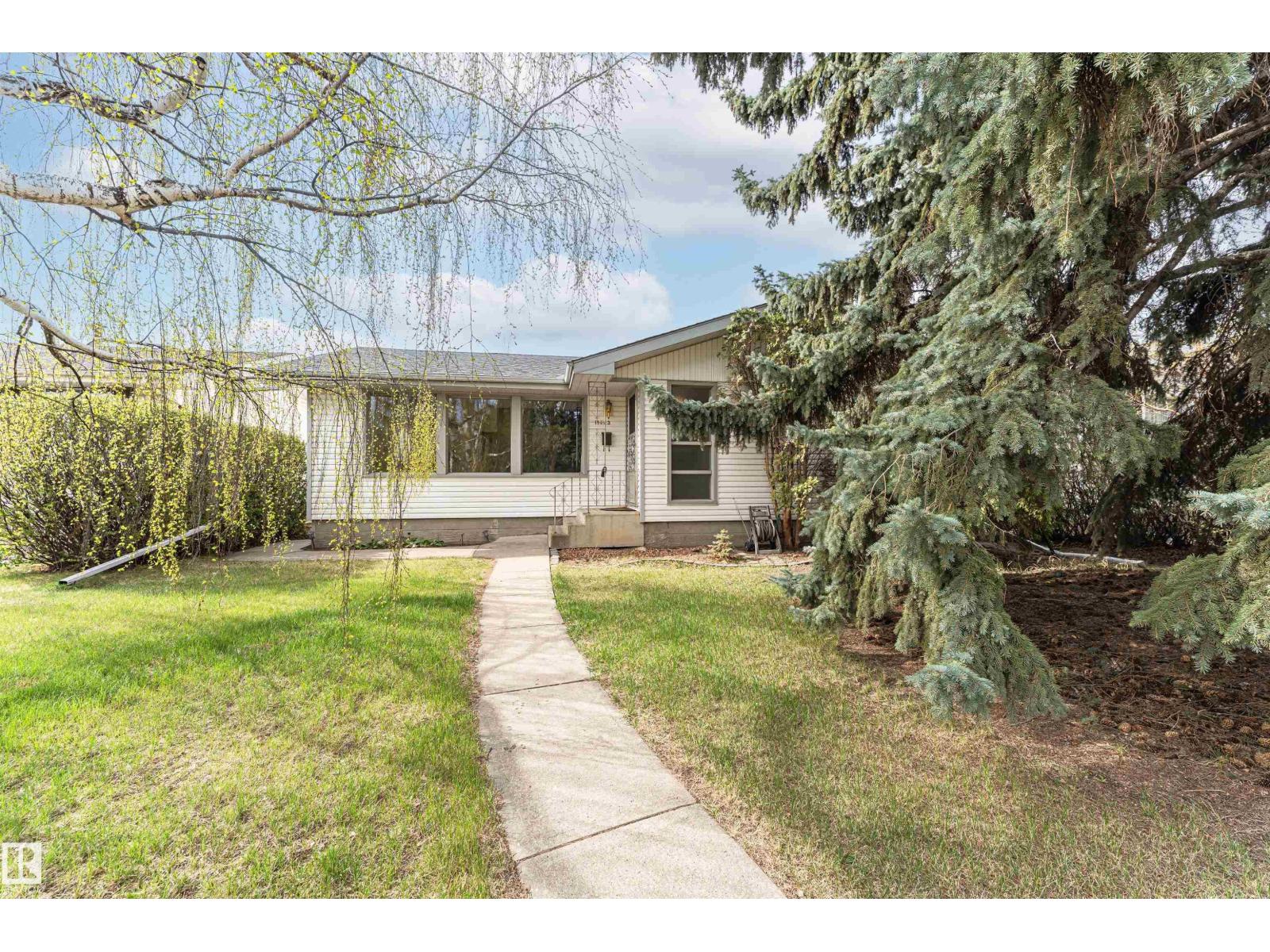 11423 50 AV NW - 1