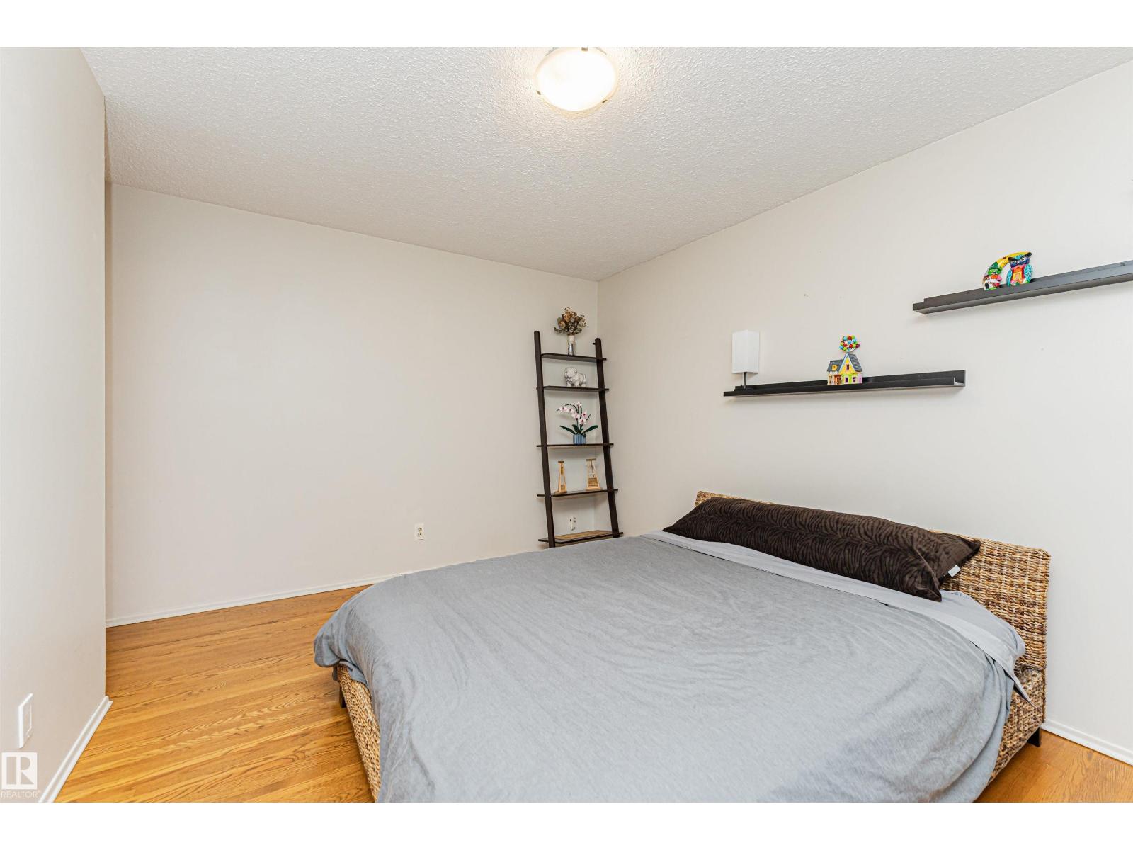 11423 50 AV NW - 25