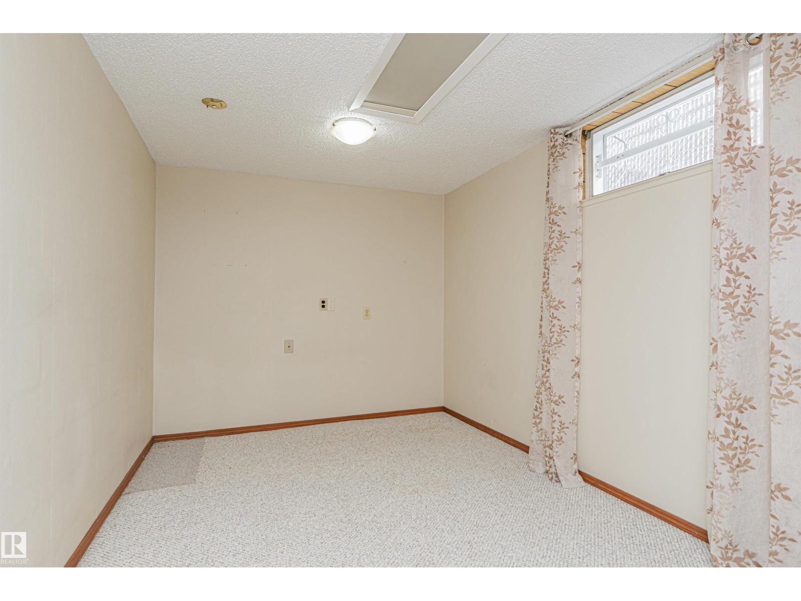 11423 50 AV NW - 44