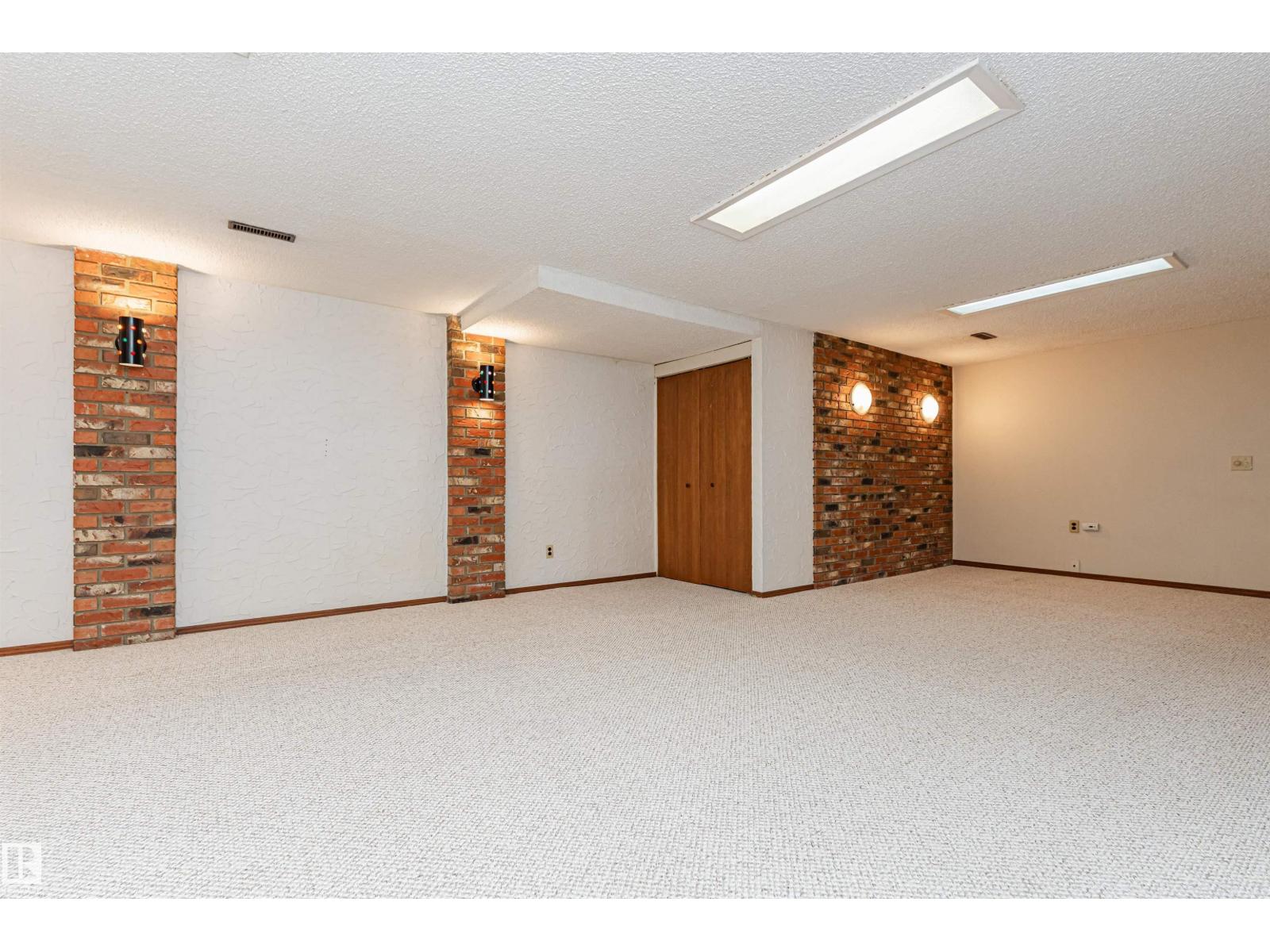 11423 50 AV NW - 40