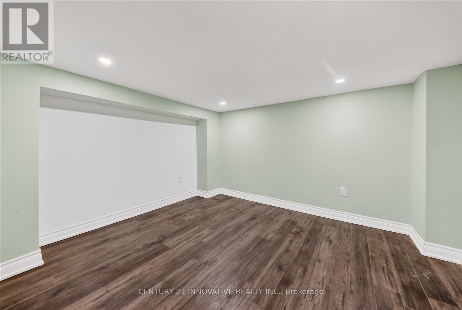 #1 1815 FAIRPORT ROAD - 28