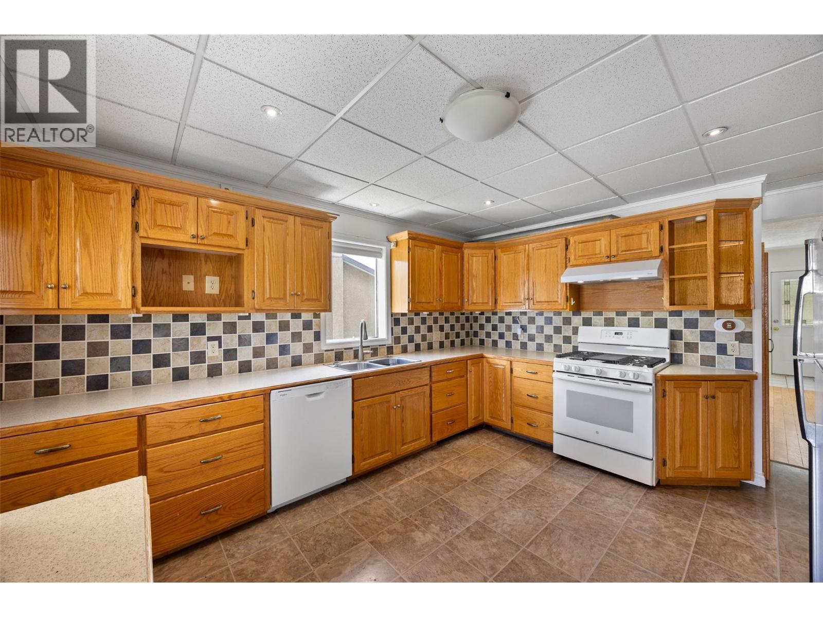 1022 Pleasant Street - 10