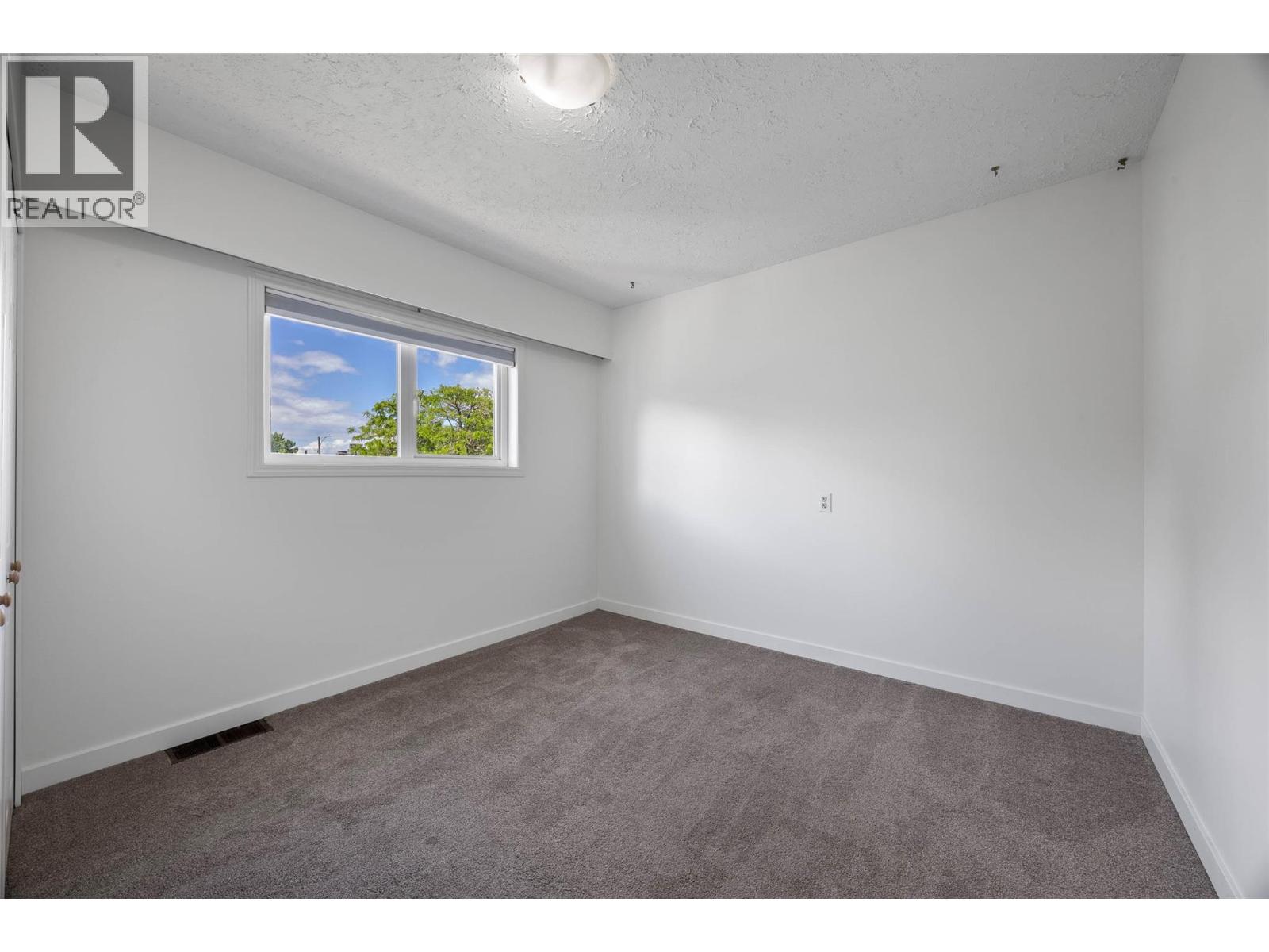 1022 Pleasant Street - 18