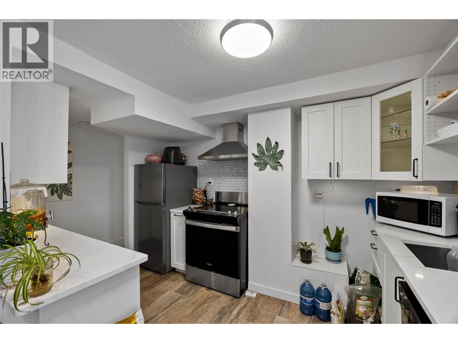 1022 Pleasant Street - 22