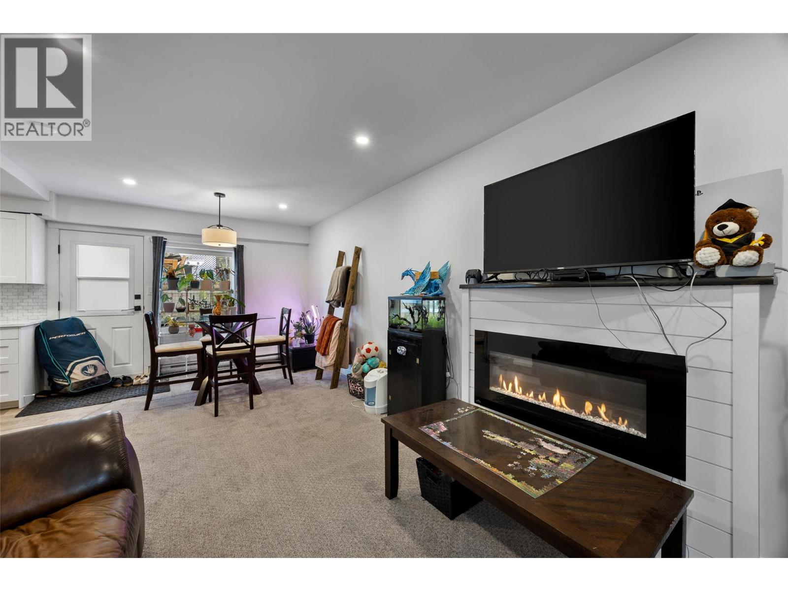 1022 Pleasant Street - 27