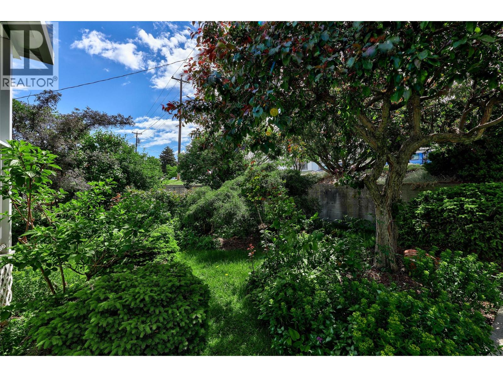 1022 Pleasant Street - 4