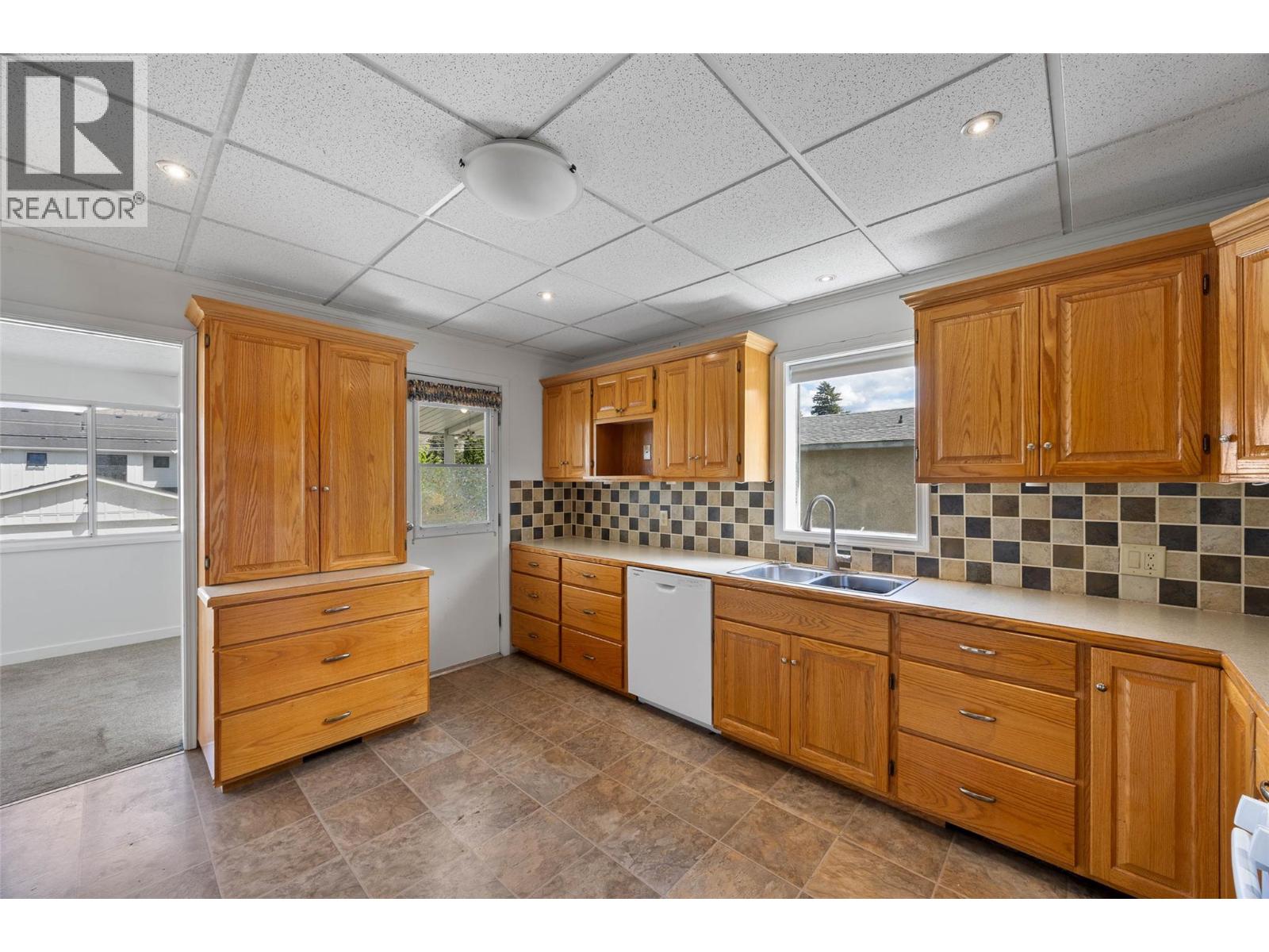 1022 Pleasant Street - 9