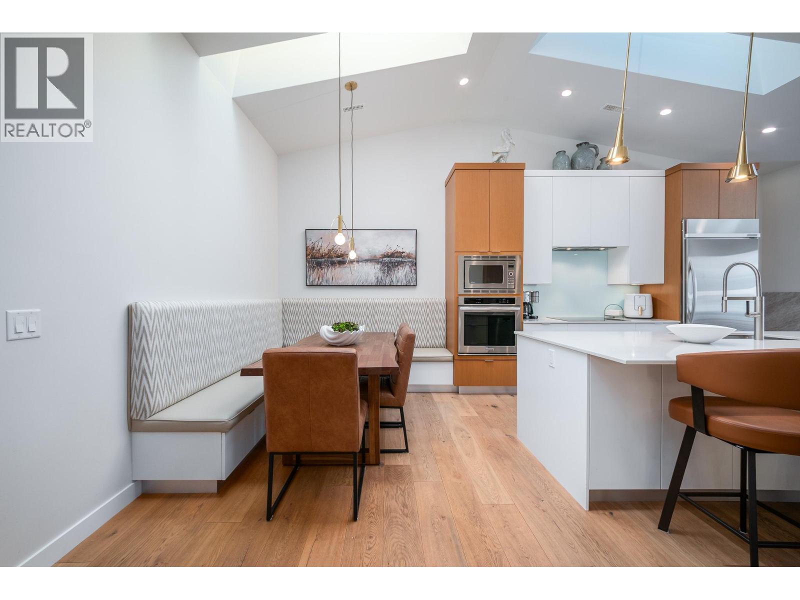 #309 2900 Abbott Street - 12