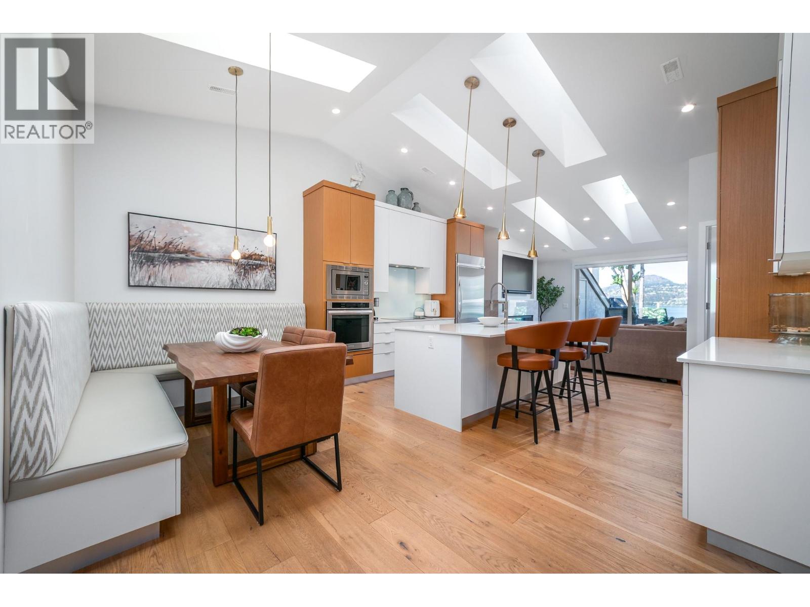 #309 2900 Abbott Street - 3