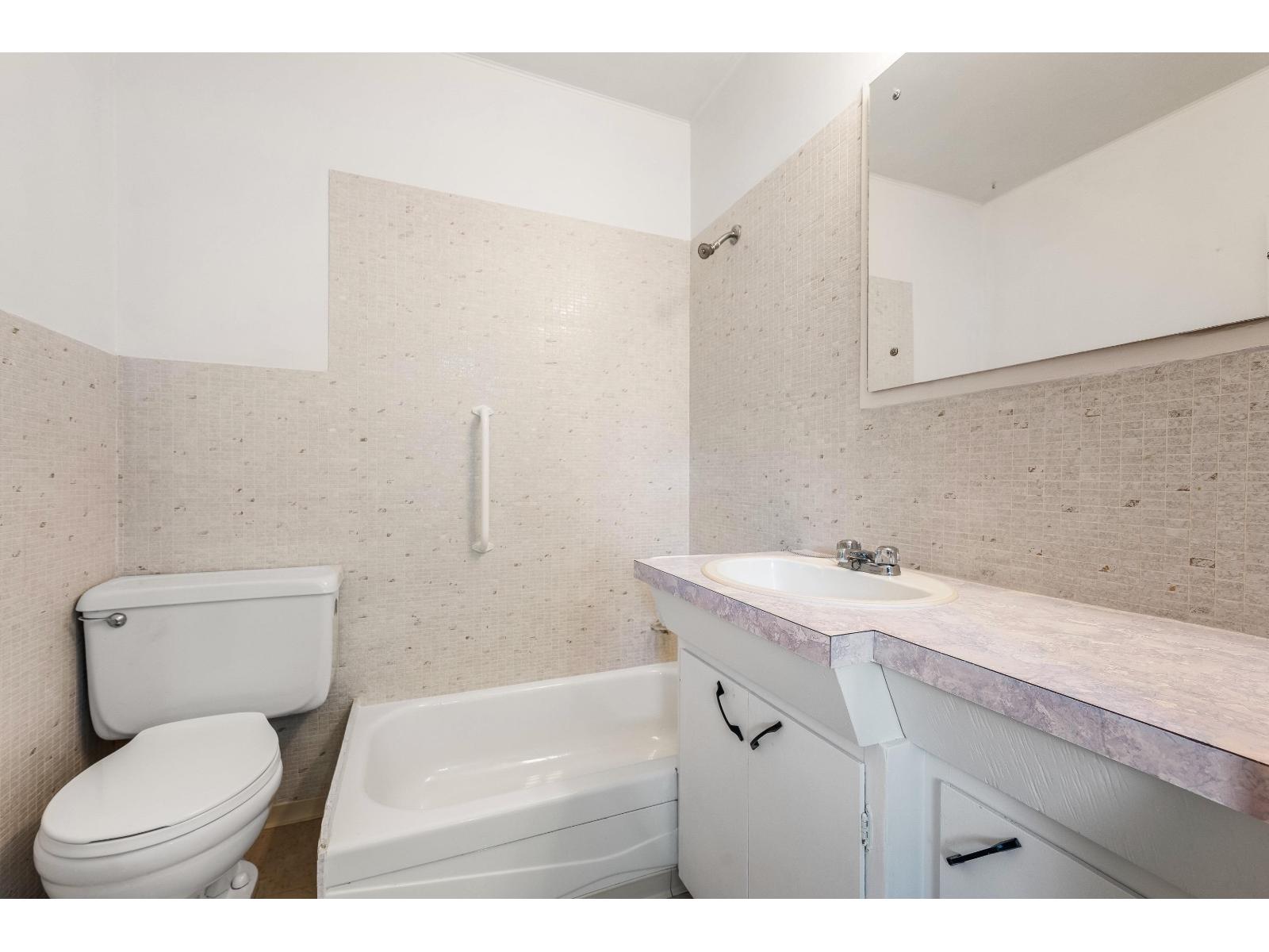 455 PINE AVENUE, Harrison Hot Springs, Harrison Hot Springs