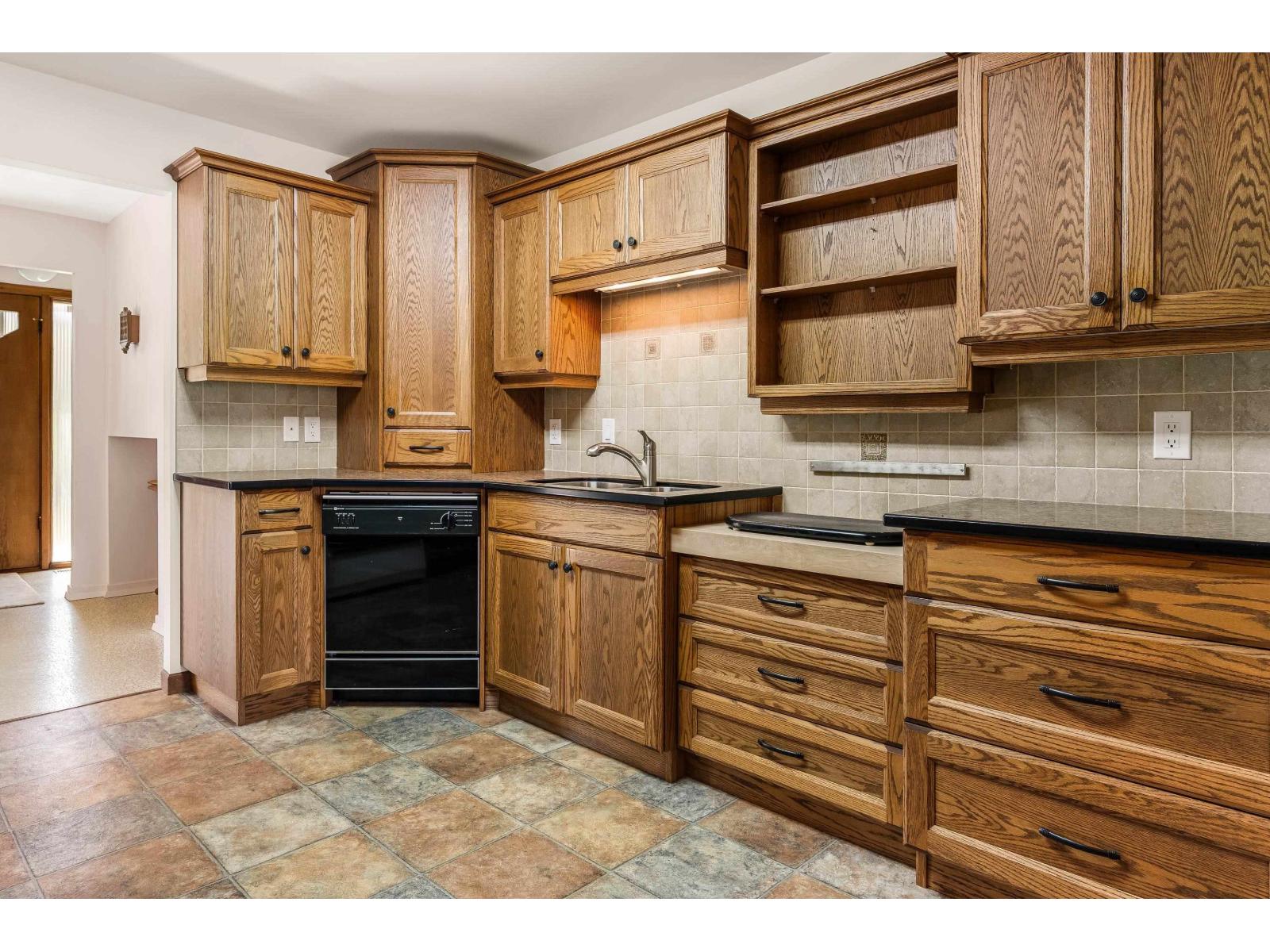 455 PINE AVENUE, Harrison Hot Springs, Harrison Hot Springs