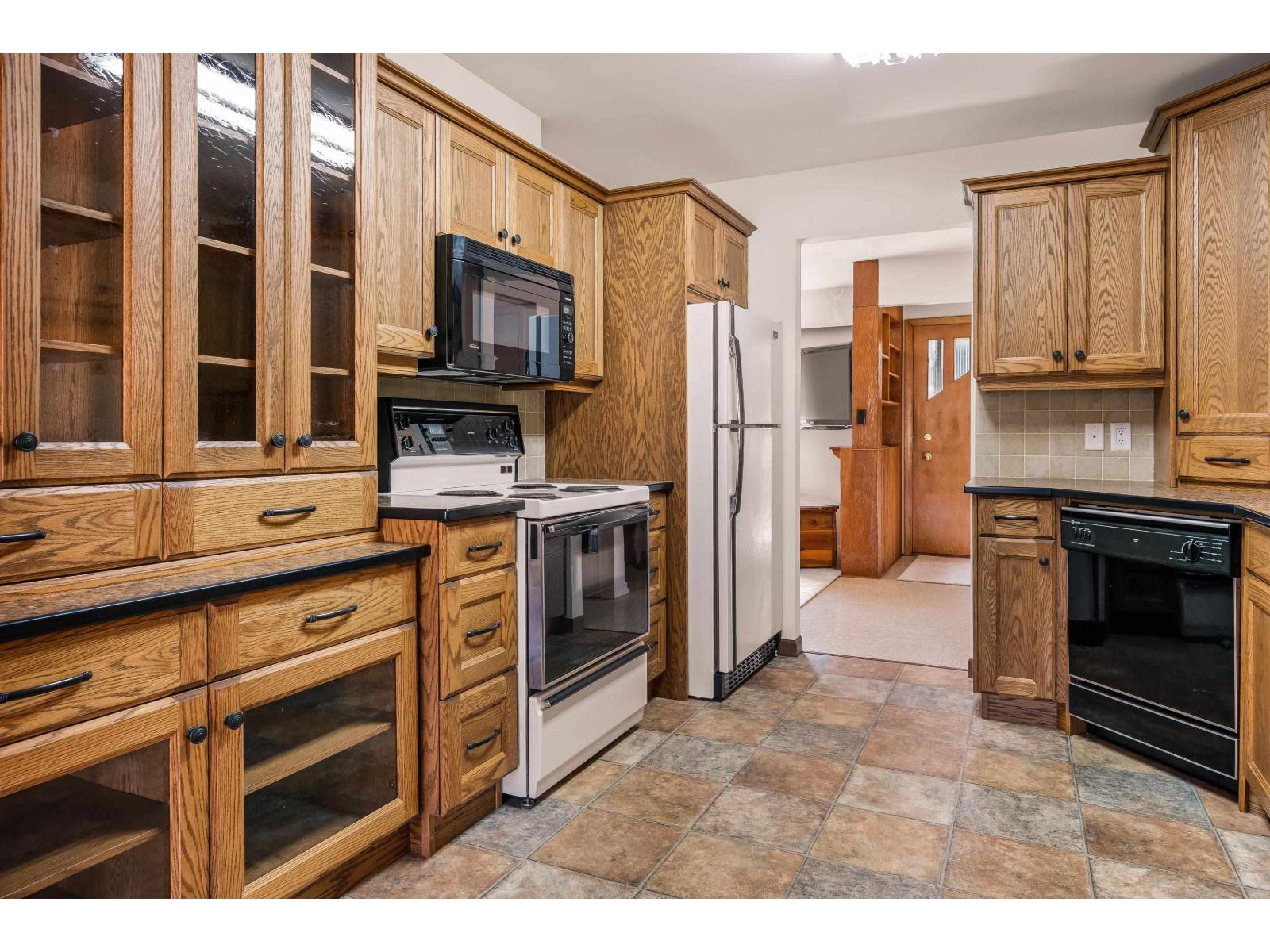 455 PINE AVENUE, Harrison Hot Springs, Harrison Hot Springs