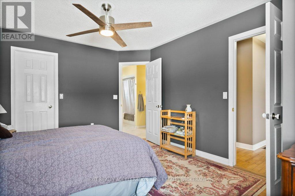 1633 LAZIER ROAD - 23