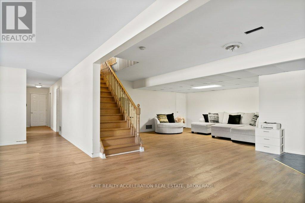 1633 LAZIER ROAD - 29