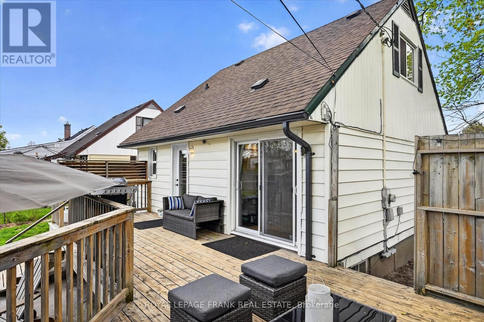 657 MCKELLAR STREET - 30