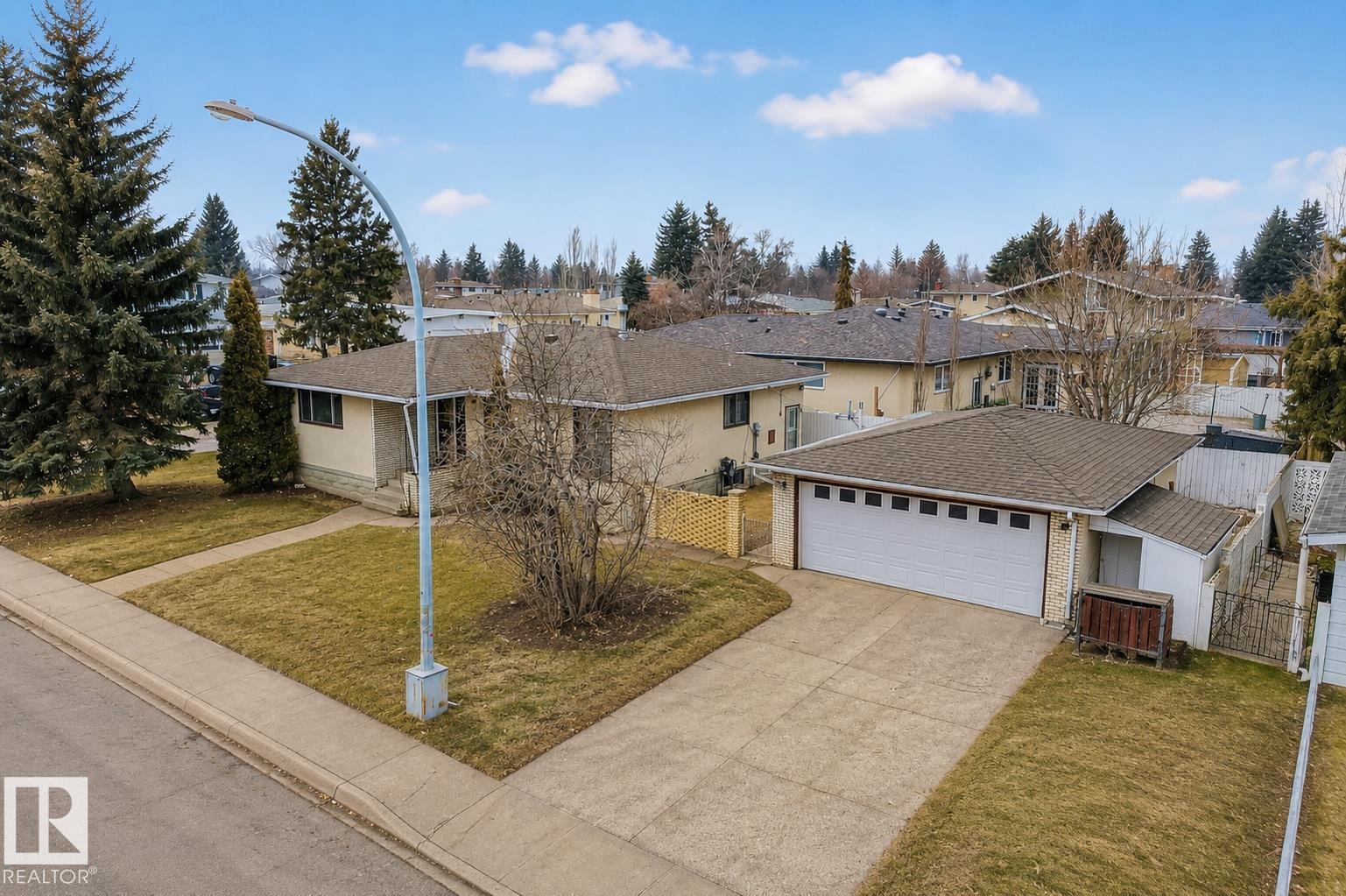 4104 109 ST NW - 20